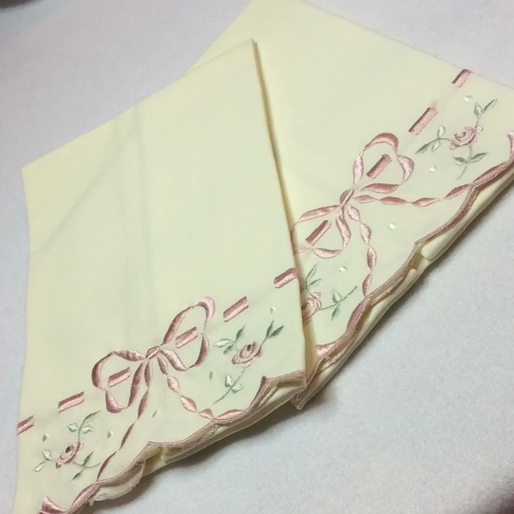 FINAL SALE PRICE Embroidered Fingertip Linens from the Philippines